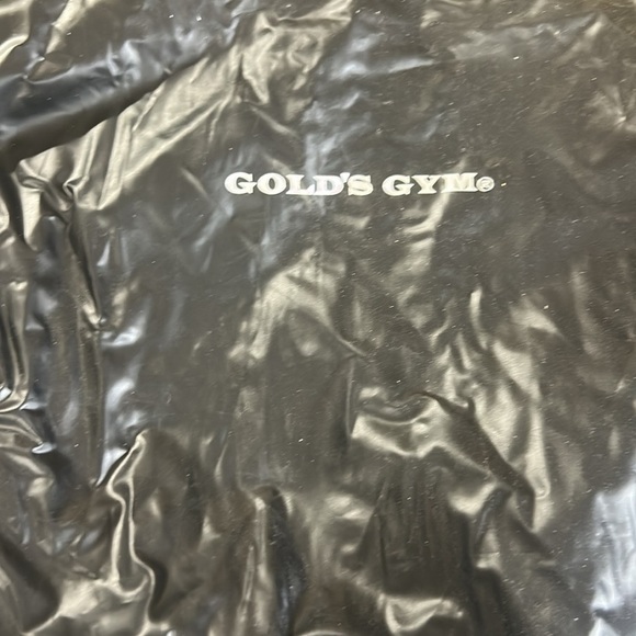 Gold’s gym sauna rain workout jacket extra wrinkled 🤔 - Picture 6 of 7